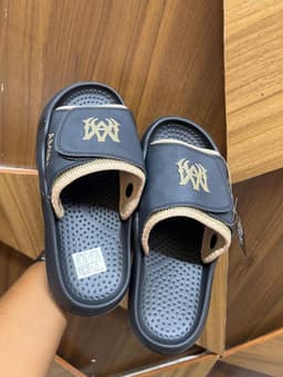 M slide